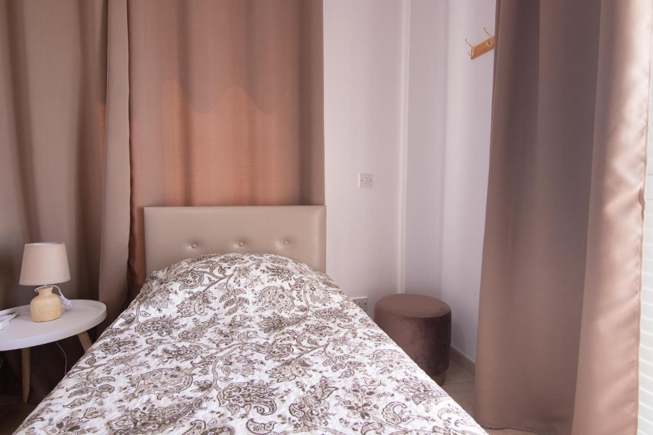 Amelia Two Bedroom Apartment - 202 Paphos 外观 照片