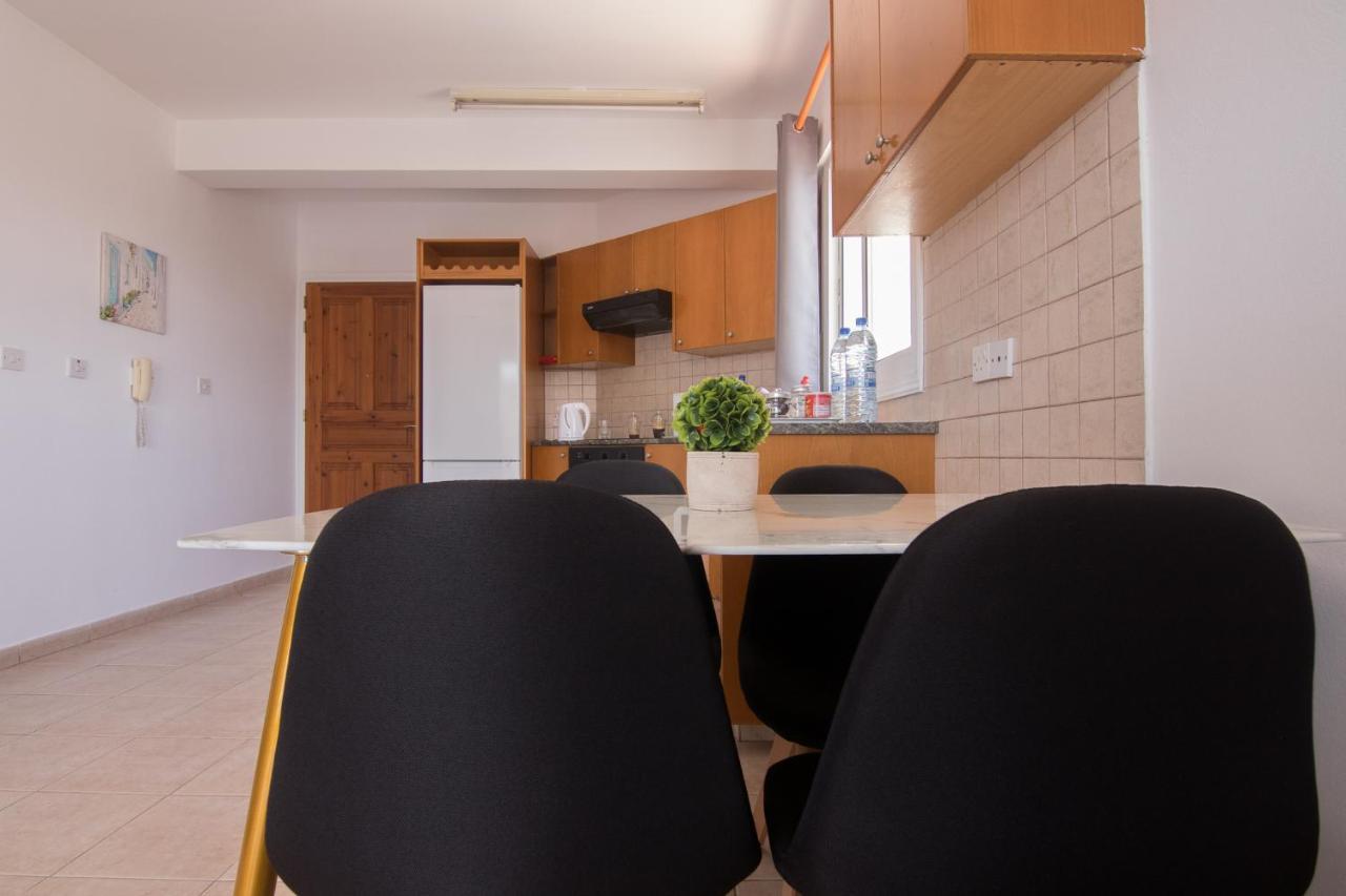 Amelia Two Bedroom Apartment - 202 Paphos 外观 照片
