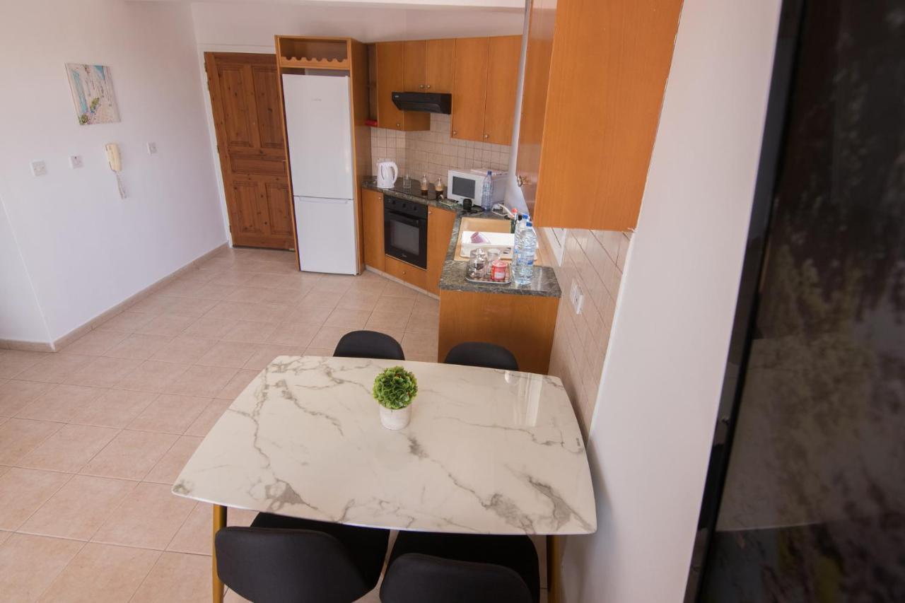 Amelia Two Bedroom Apartment - 202 Paphos 外观 照片